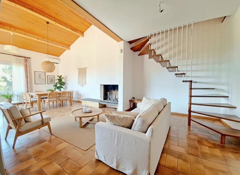 Maison - 209 m² - 8 pièces