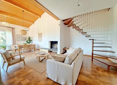 Maison - 209 m² - 8 pièces