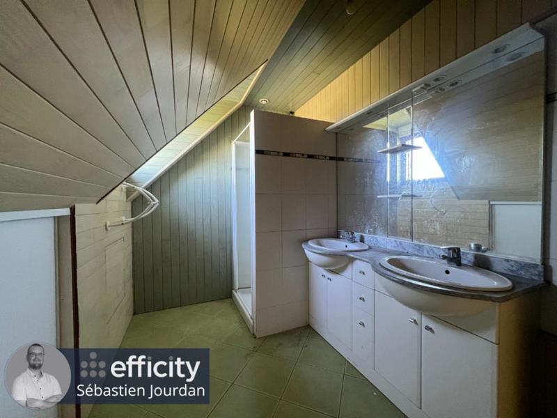 Longère - 400 m² - 12 pièces