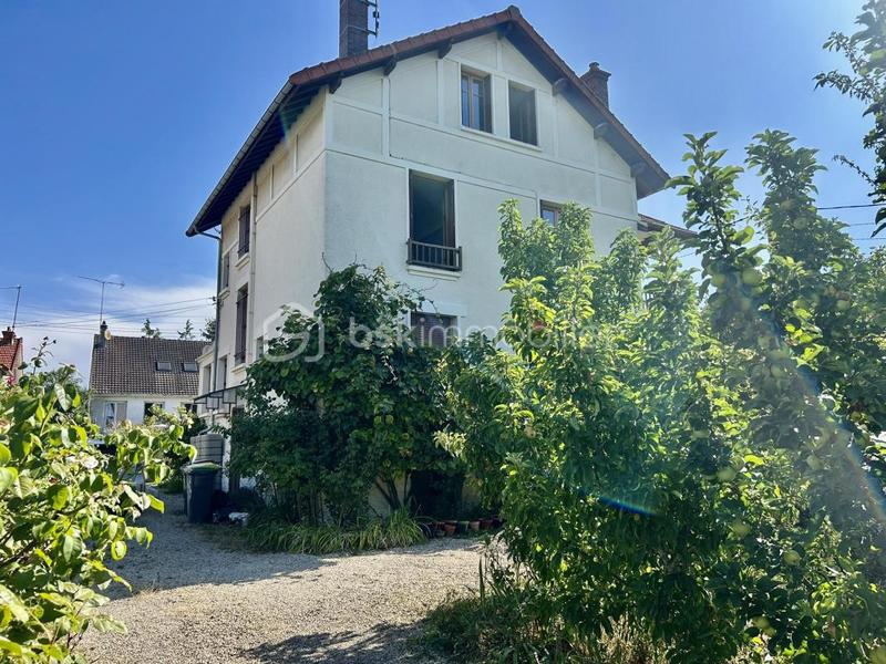 Maison - 170 m² - 7 pièces