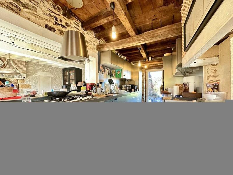 Maison - 200 m² - 10 pièces