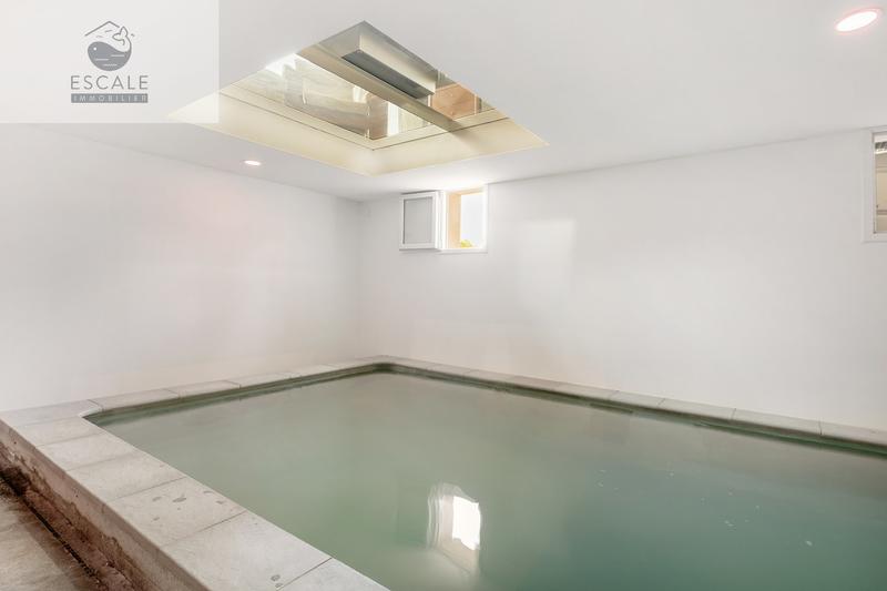 Maison - 200 m² - 6 pièces