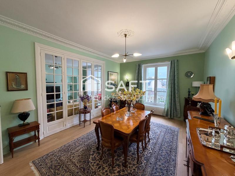 Appartement - 166 m² - 6 pièces