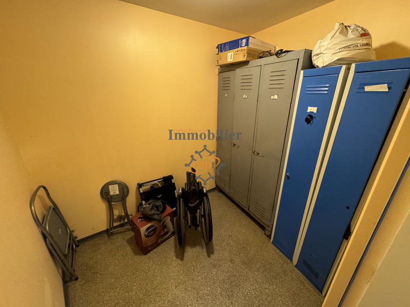 Maison - 215 m² - 3 pièces