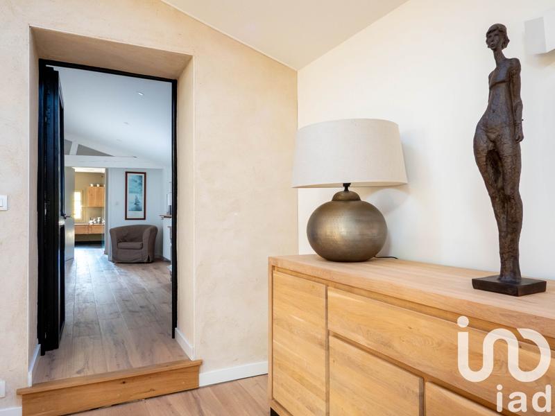 Maison - 240 m² - 7 pièces