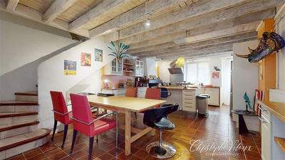 Maison - 167 m² - 6 pièces