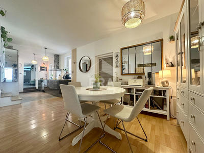 Appartement - 136 m² - 6 pièces