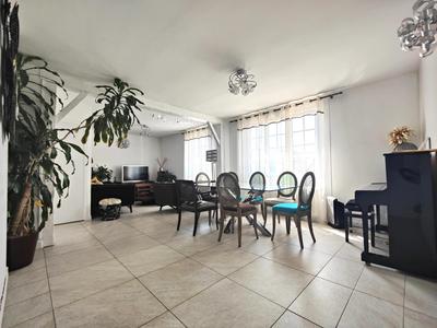 Maison - 110 m² - 6 pièces