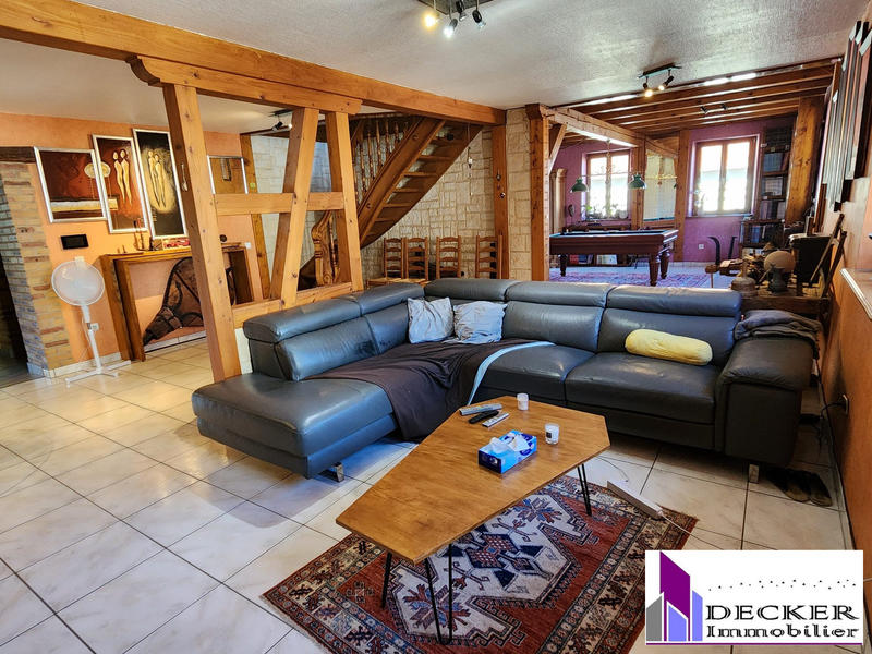 Maison - 207 m² - 8 pièces