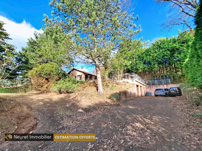 Maison - 107 m² - 6 pièces