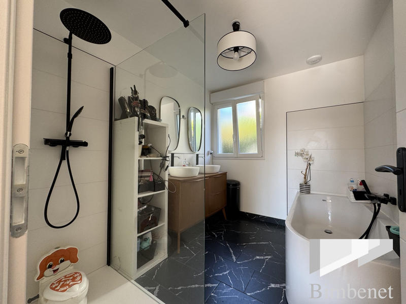 Maison - 160 m² - 4 pièces