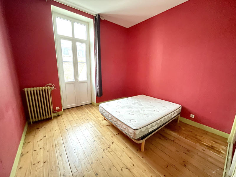 Maison - 250 m² - 11 pièces