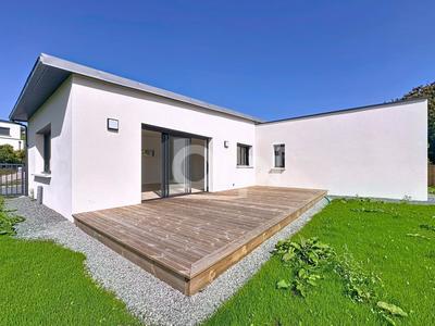 Maison - 110 m² - 4 pièces