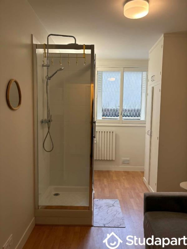 Hôtel particulier - 10 m² - 1 pièce