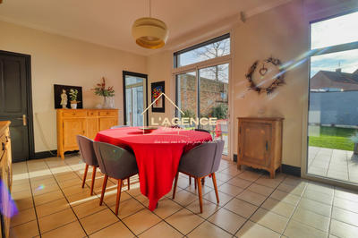 Maison - 228 m² - 7 pièces