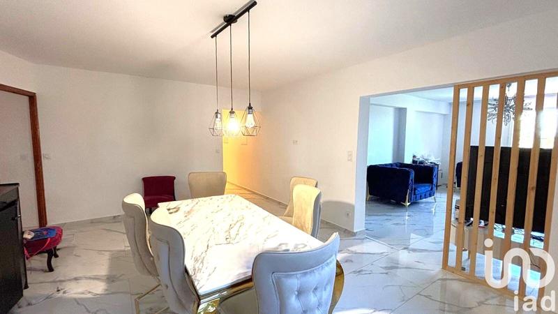 Maison - 485 m² - 27 pièces