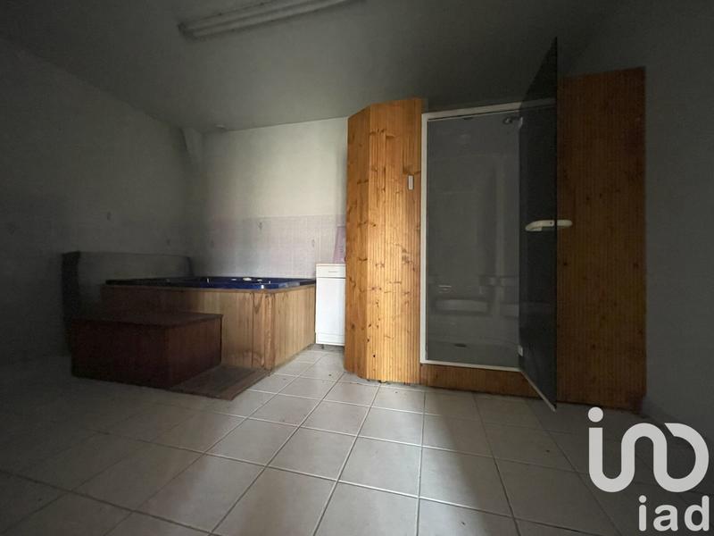 Maison - 630 m² - 12 pièces