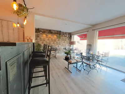 Fonds de commerce - Magasins - 52 m²