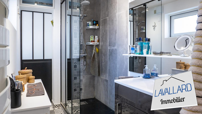 Maison traditionnelle - 85 m² - 5 pièces