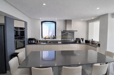 Bastide - 247 m² - 6 pièces