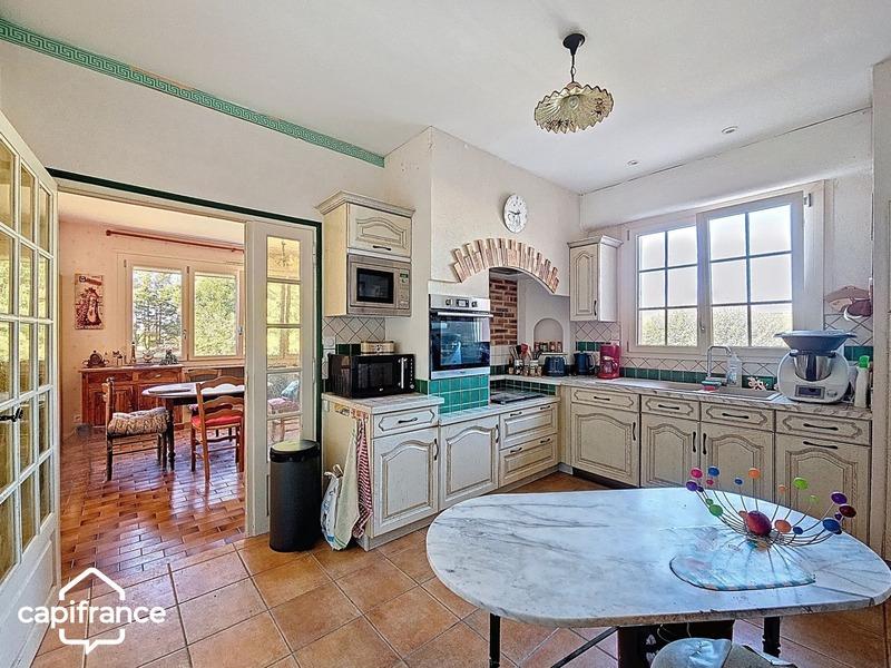 Maison - 226 m² - 8 pièces