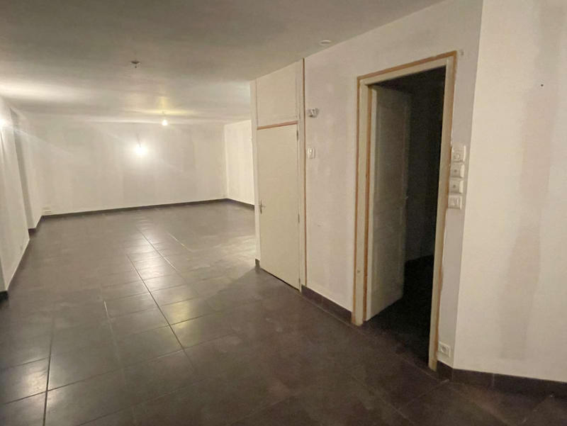 Maison - 300 m² - 13 pièces