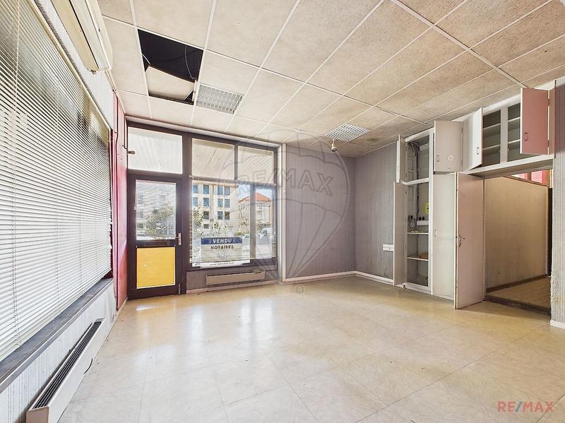 Local commercial - 61 m² - 2 pièces