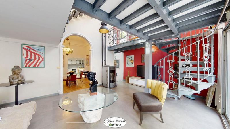 Loft - 122 m² - 5 pièces
