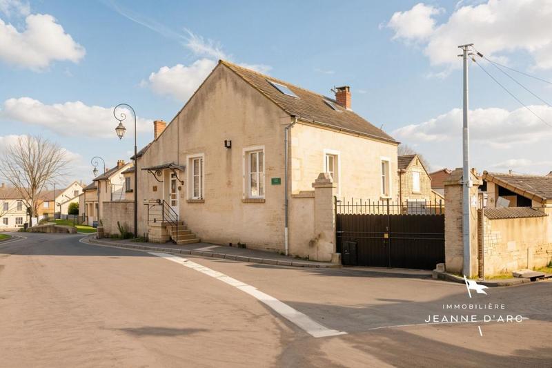 Maison de village - 176 m² - 7 pièces