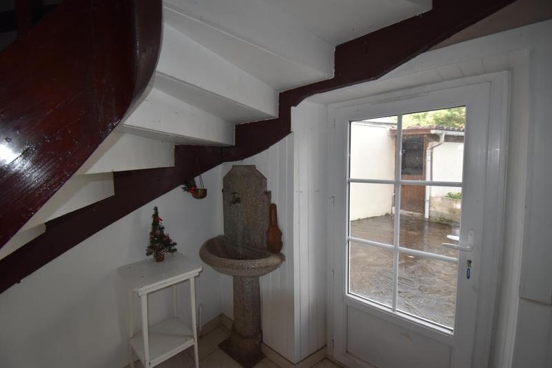 Maison - 250 m² - 8 pièces