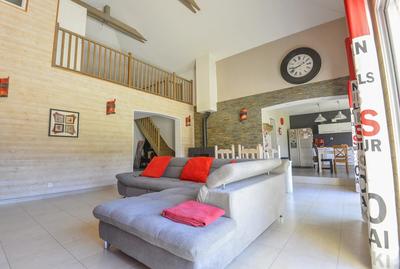 Maison - 159 m² - 6 pièces