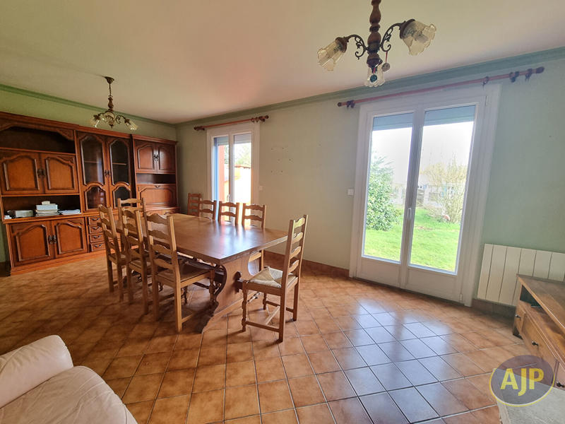 Maison - 80 m² - 5 pièces