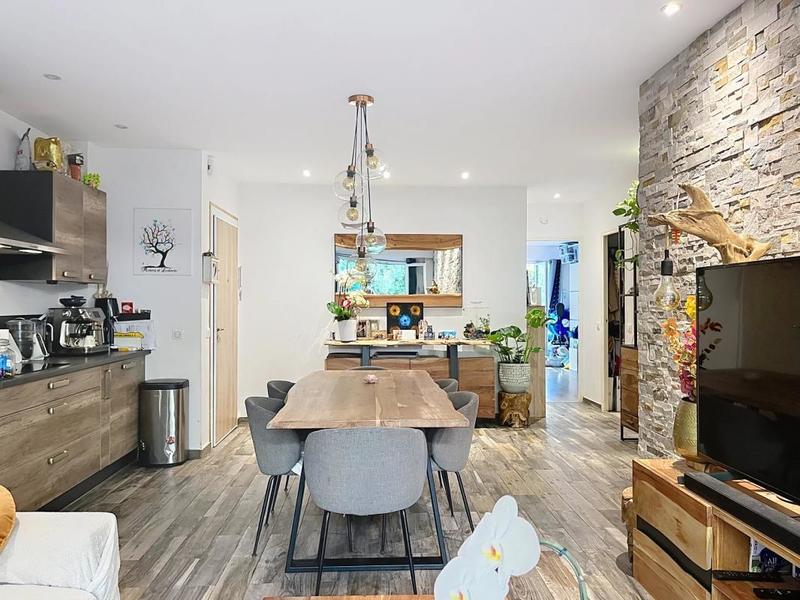 Appartement - 75 m² - 3 pièces