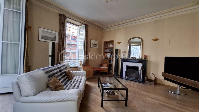 Appartement - 141 m² - 5 pièces