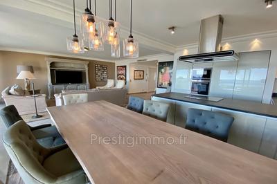 Appartement - 100 m² - 3 pièces