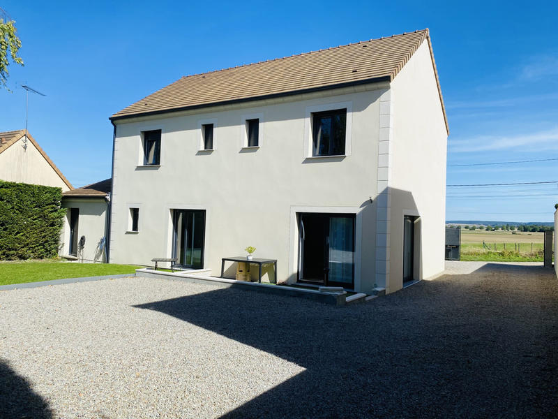 Maison - 144 m² - 6 pièces