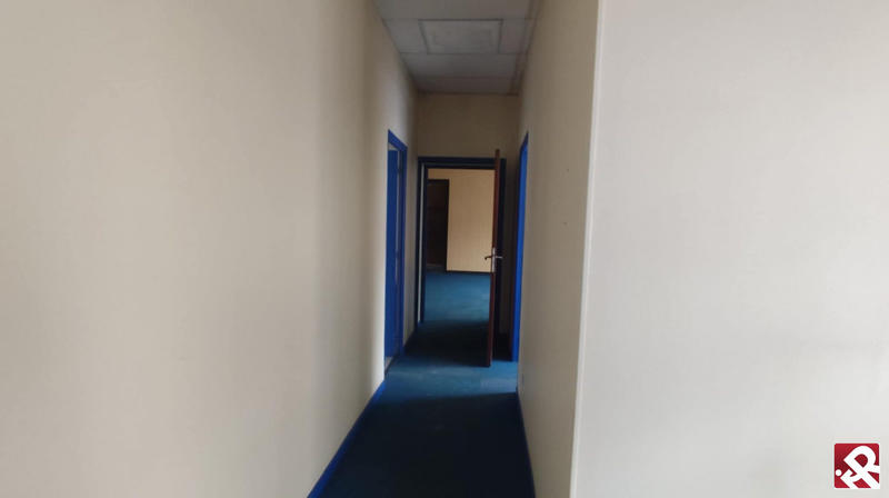 Local commercial - 90 m² - 4 pièces