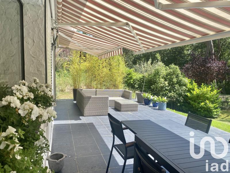 Maison - 270 m² - 8 pièces