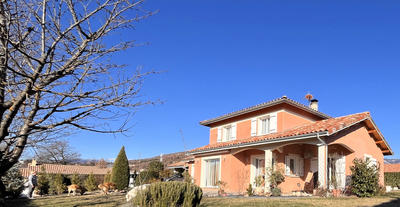 Maison - 137 m² - 6 pièces