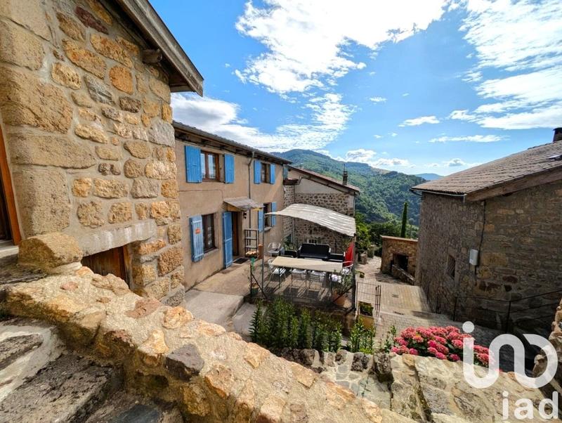 Maison - 112 m² - 6 pièces