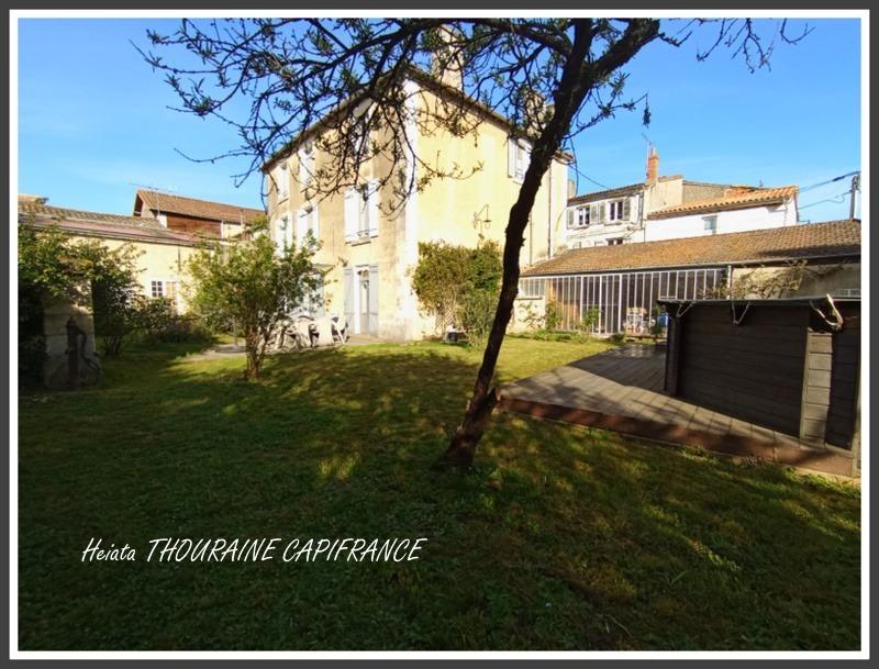 Maison - 267 m² - 9 pièces