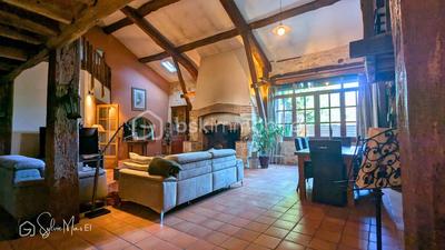 Maison - 300 m² - 6 pièces