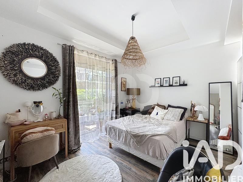 Maison - 187 m² - 11 pièces