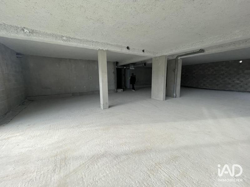 Local commercial - 147 m²