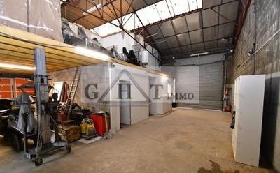 Entrepôt - 251 m²