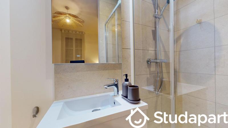 Chambre - 13 m² - 1 pièce