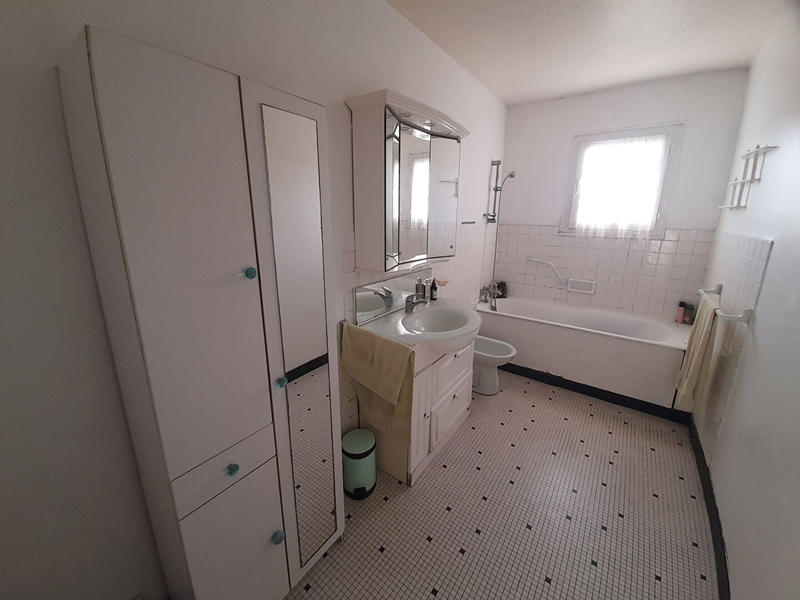 Maison - 136 m² - 7 pièces