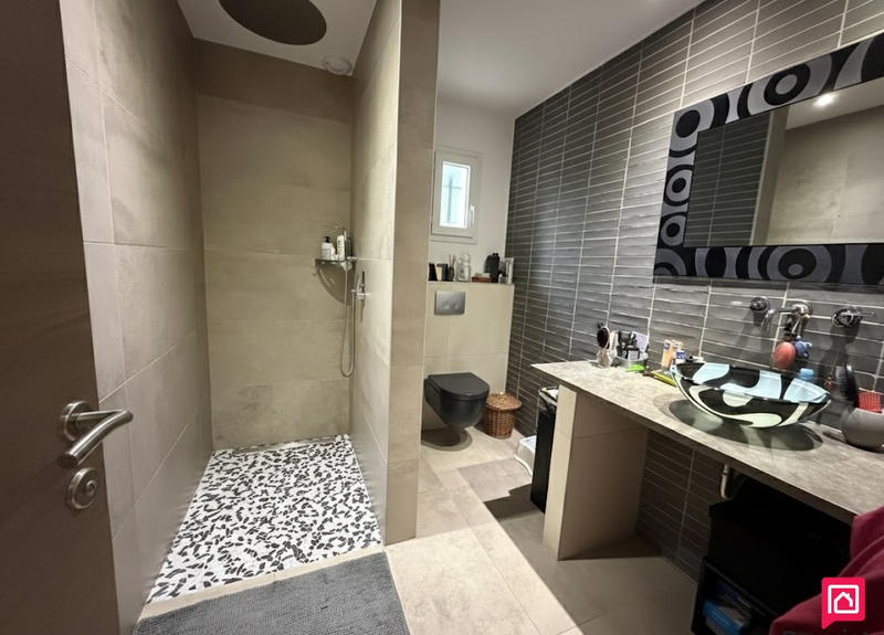 Maison - 165 m² - 6 pièces