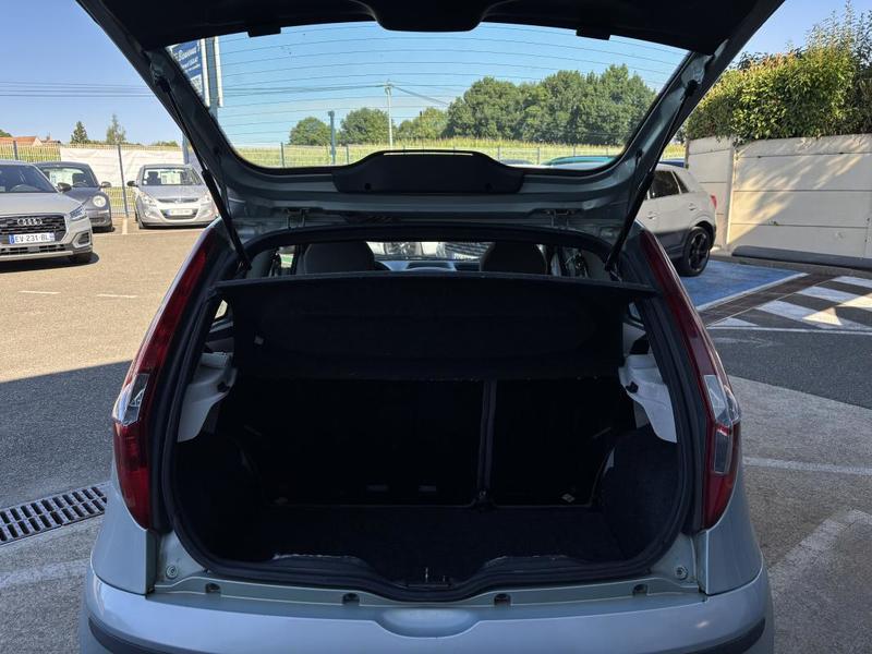 Fiat Punto 1.2 16v 80cv Emotion + Attelage