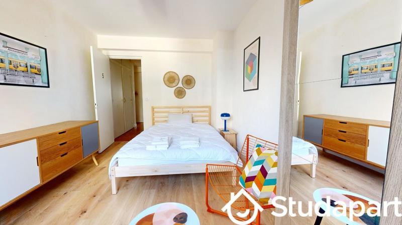 Chambre - 10 m² - 1 pièce